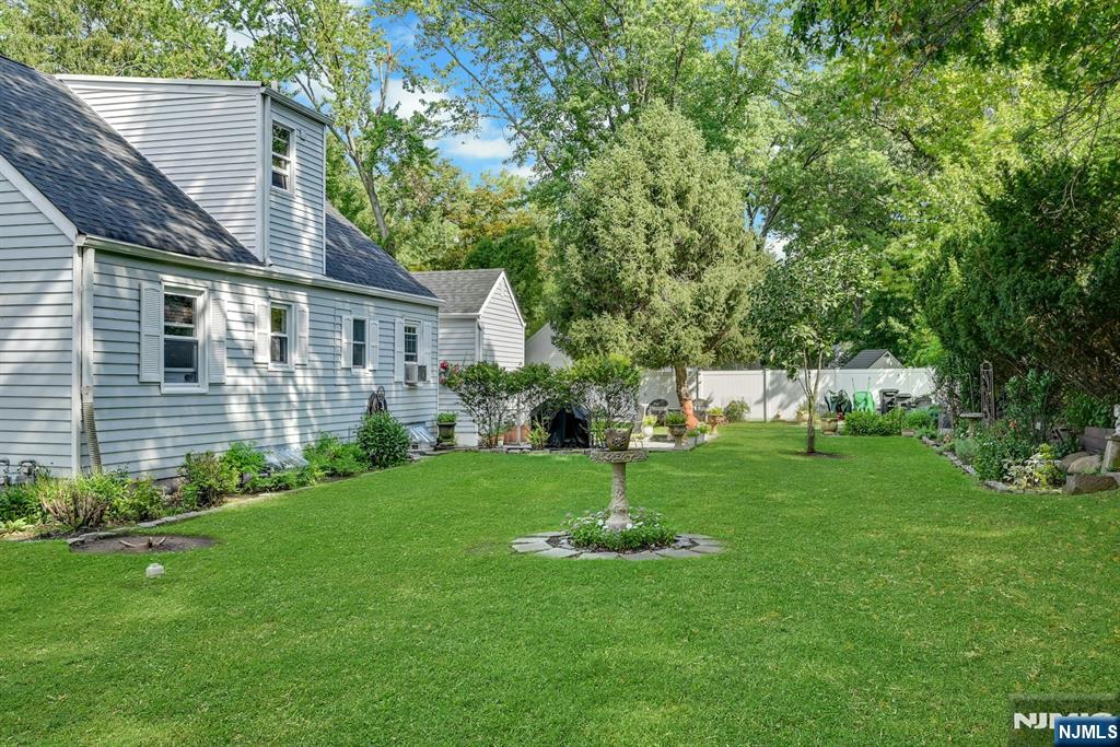 10 Knickerbocker Road Property Photo 14
