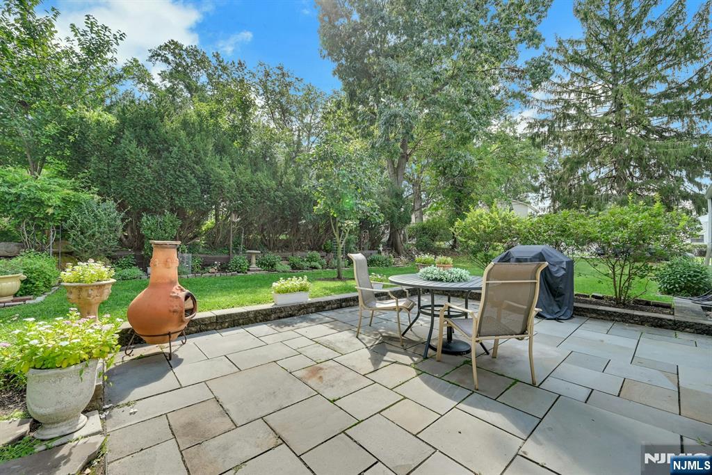 10 Knickerbocker Road Property Photo 16