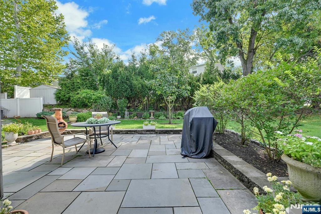 10 Knickerbocker Road Property Photo 17