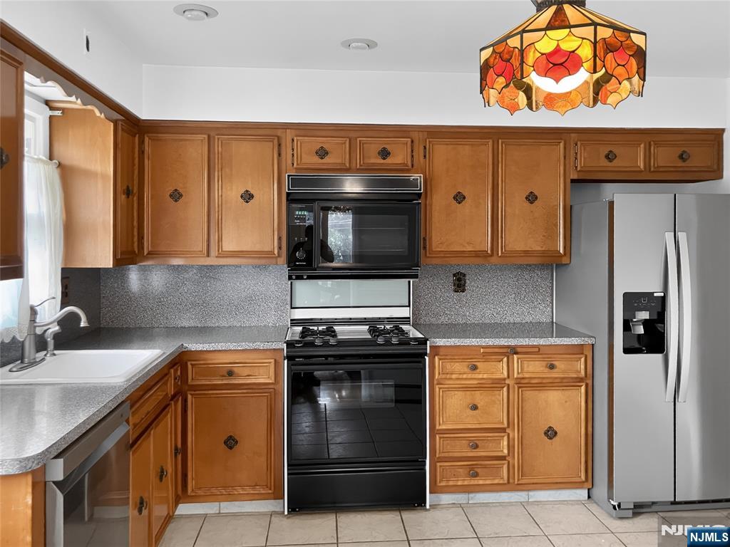 457 State Rt 5 Property Photo 8