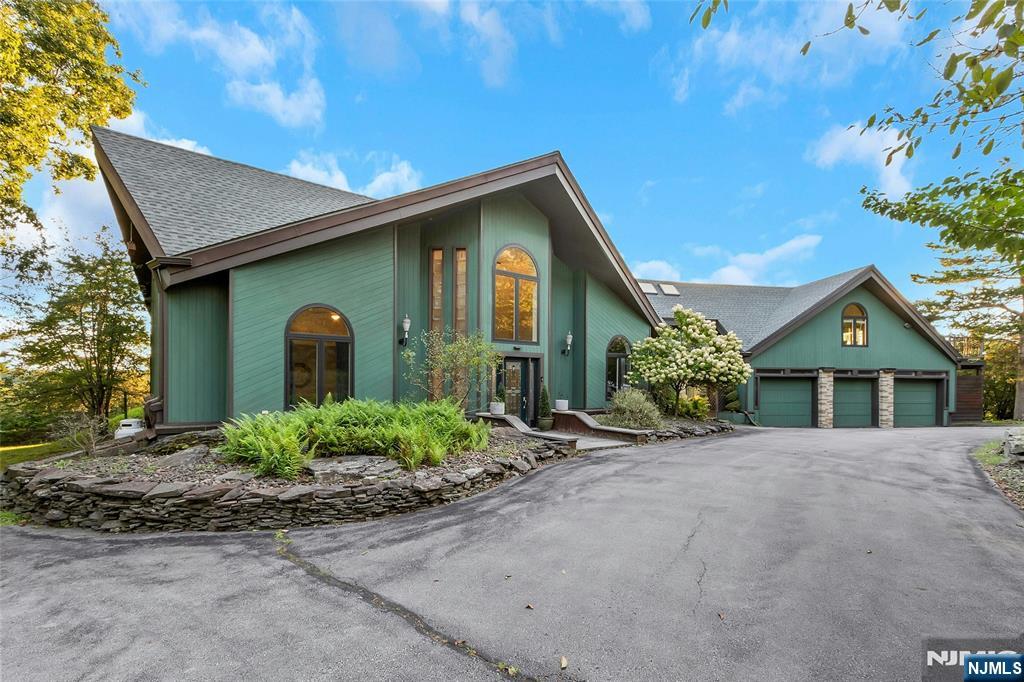 69 Cedar Pond Lane
