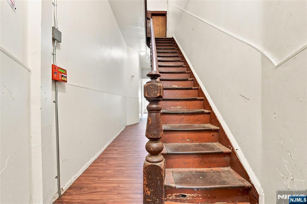 913 Summit Avenue Property Photo 10
