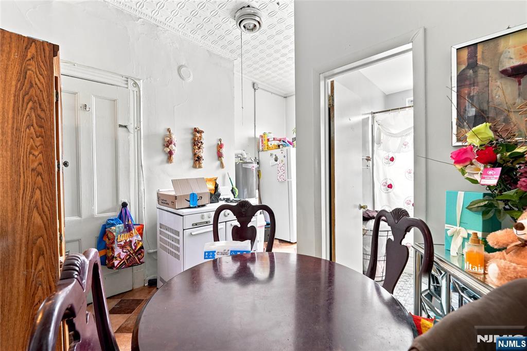 913 Summit Avenue Property Photo 17
