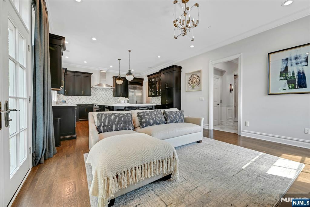 100 Heights Lane Property Photo 17