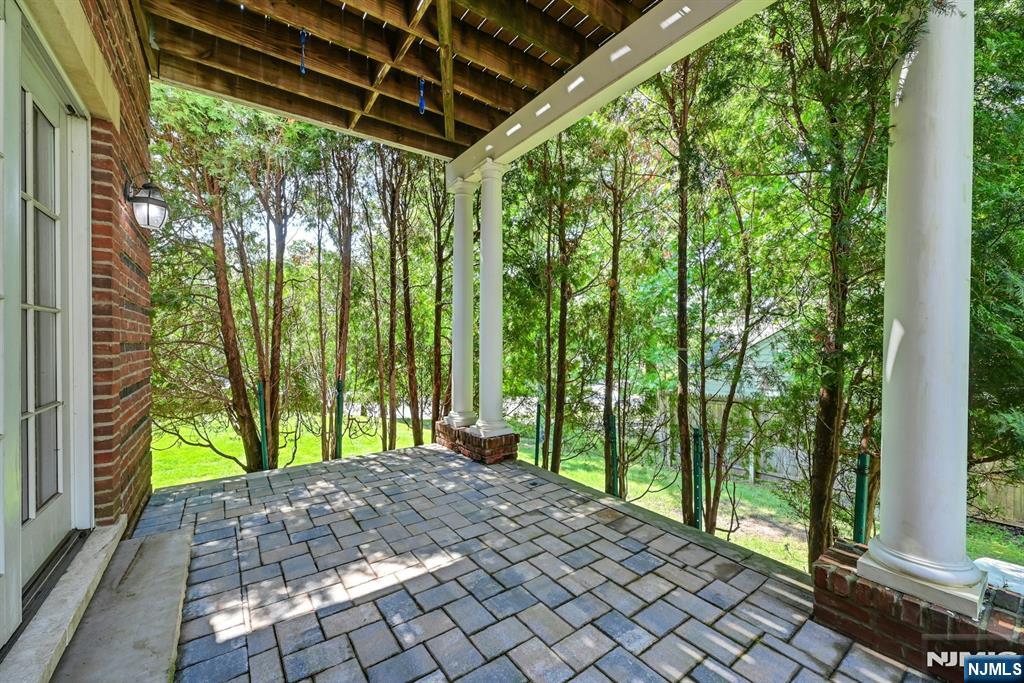 100 Heights Lane Property Photo 41