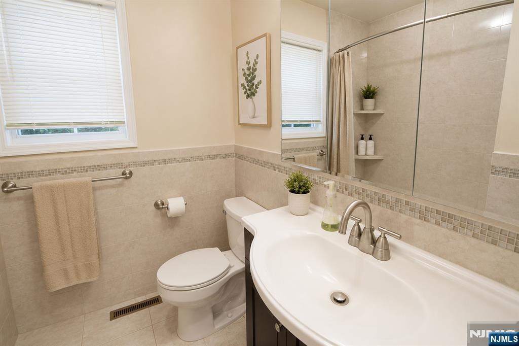 2 Cottage Place 4 Property Photo 11