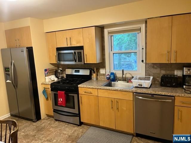 36 River Road Property Photo 17