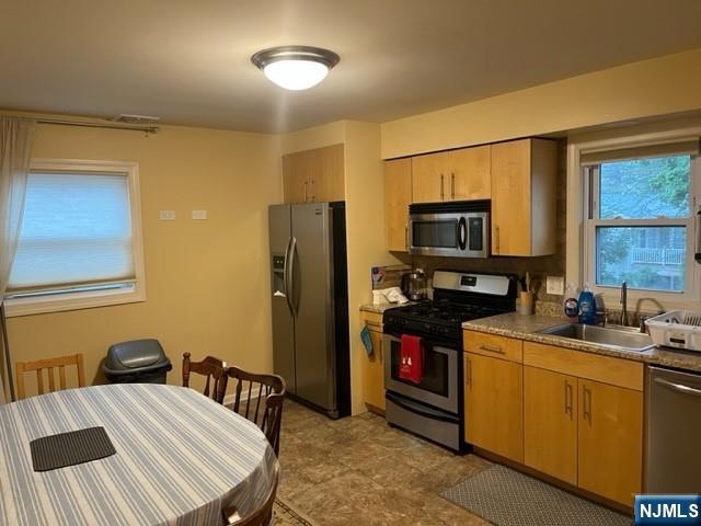 36 River Road Property Photo 18