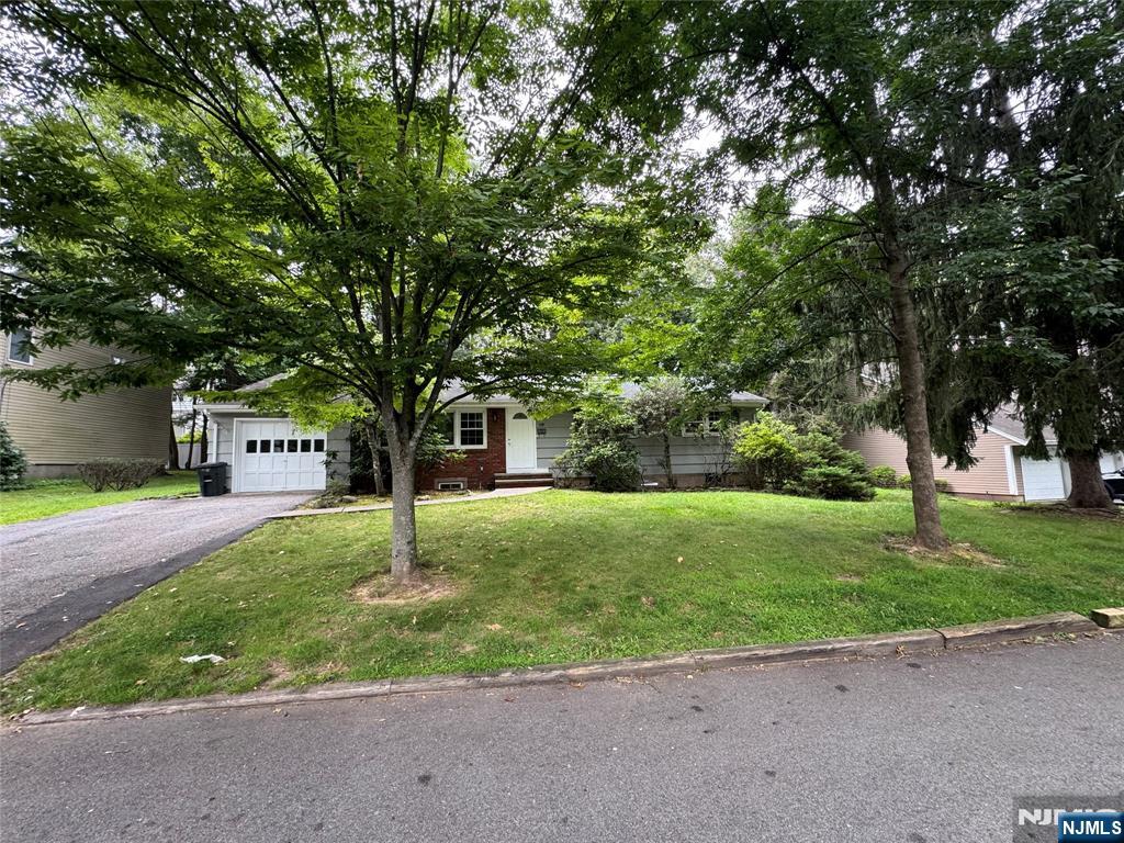 15 Woodland Road Property Photo 1