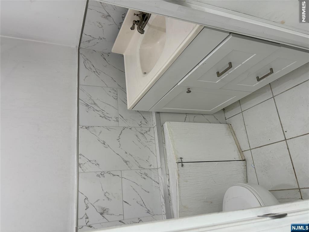 281 Belmont Avenue Property Photo 4