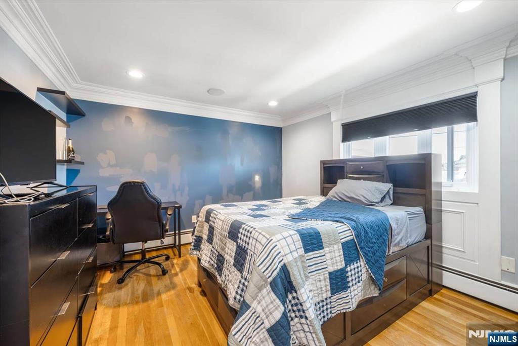535 Willow Avenue Property Photo 16
