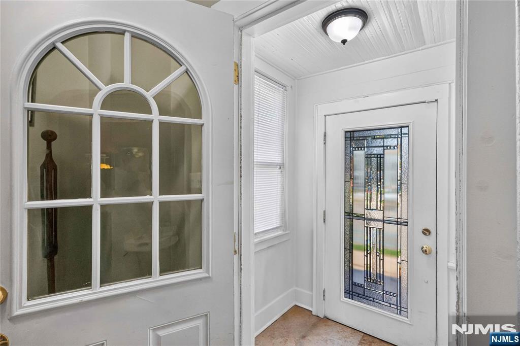 12 Maple Street Property Photo 5
