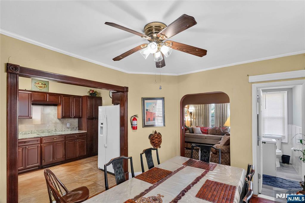 12 Maple Street Property Photo 8