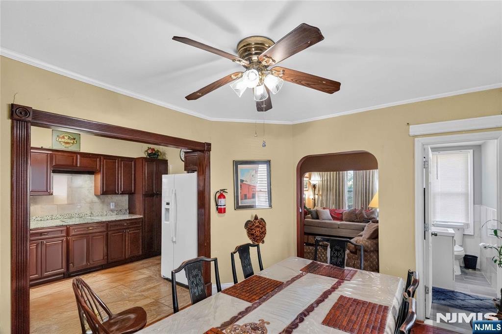 12 Maple Street Property Photo 9