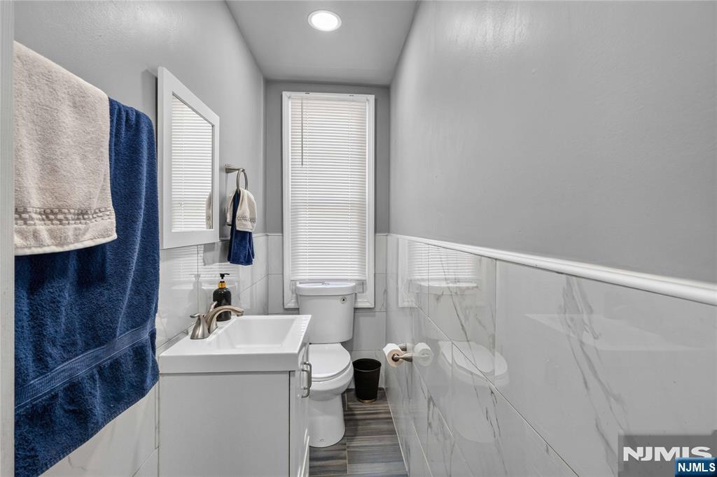 12 Maple Street Property Photo 13