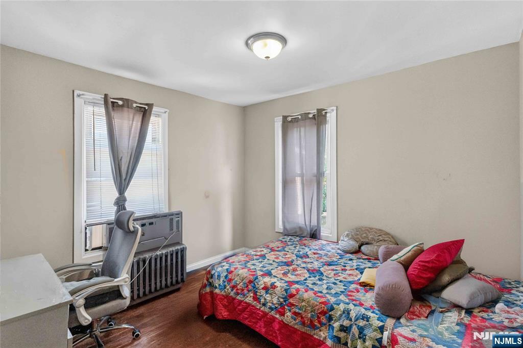 12 Maple Street Property Photo 18