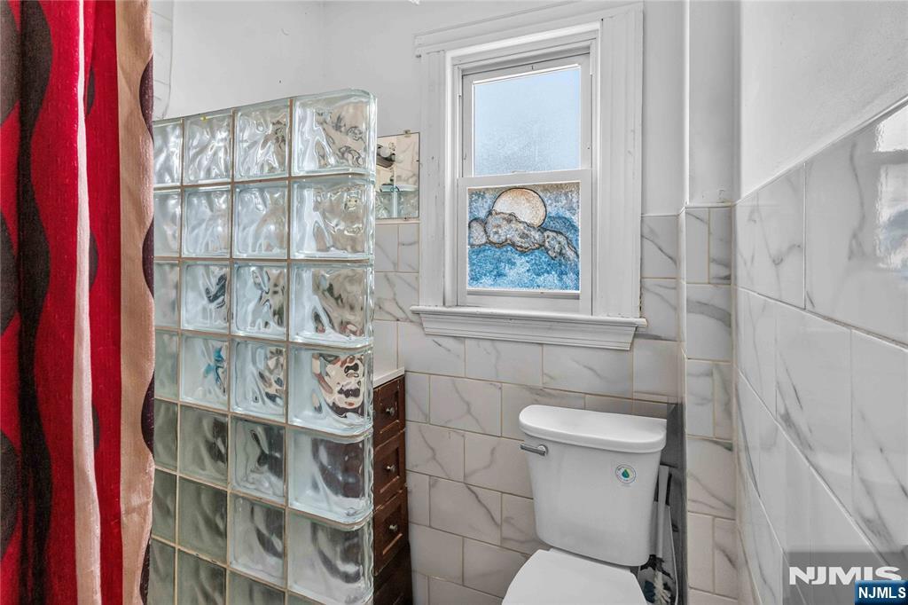 12 Maple Street Property Photo 26