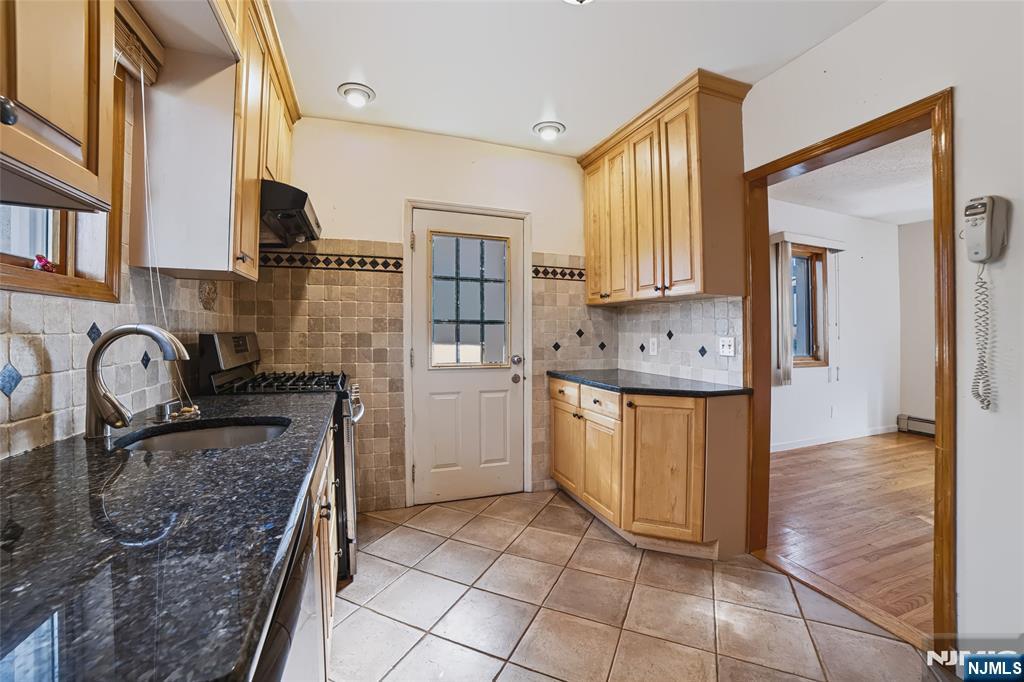 65 W Shore Avenue Property Photo 9