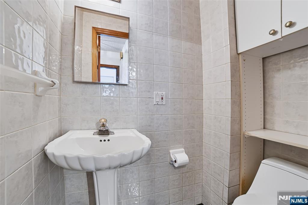 65 W Shore Avenue Property Photo 12
