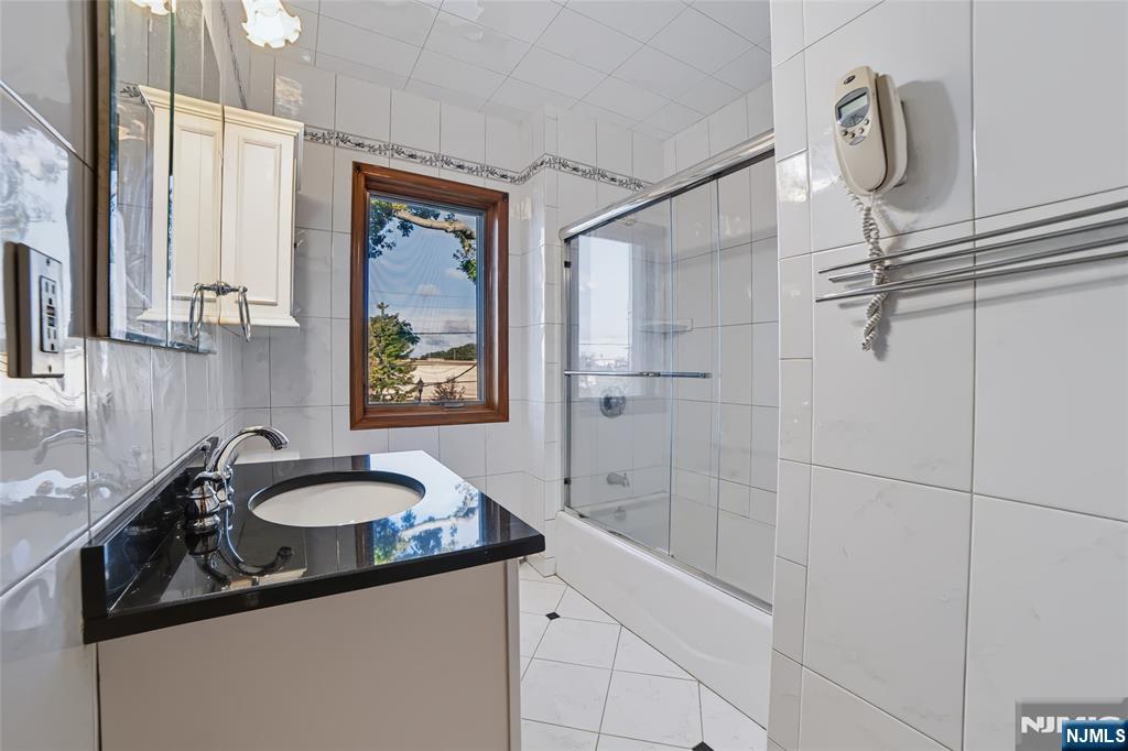65 W Shore Avenue Property Photo 22