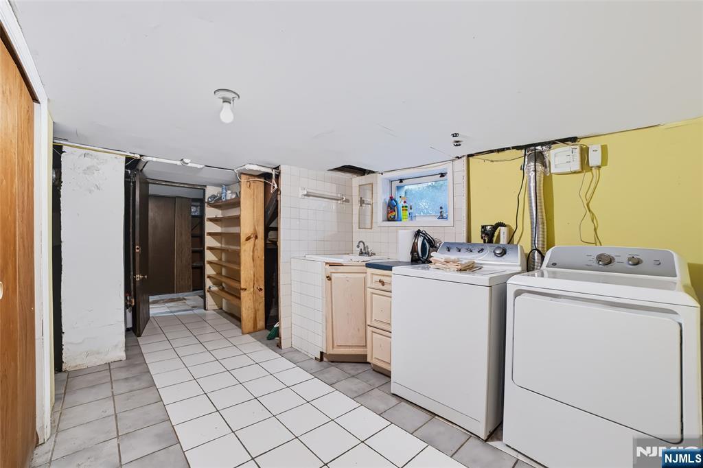 65 W Shore Avenue Property Photo 27