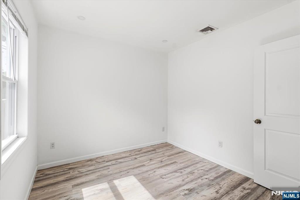 16 W Grove Street Property Photo 10