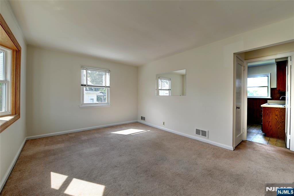 8 Tyler Court Property Photo 5