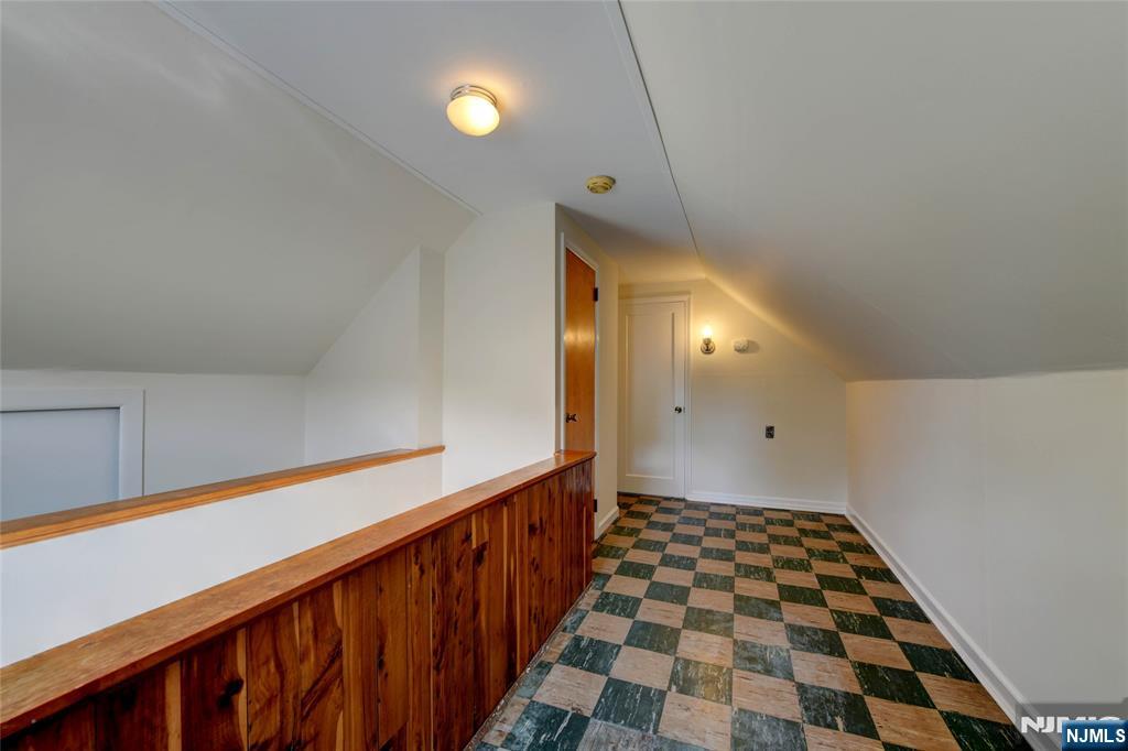 8 Tyler Court Property Photo 14