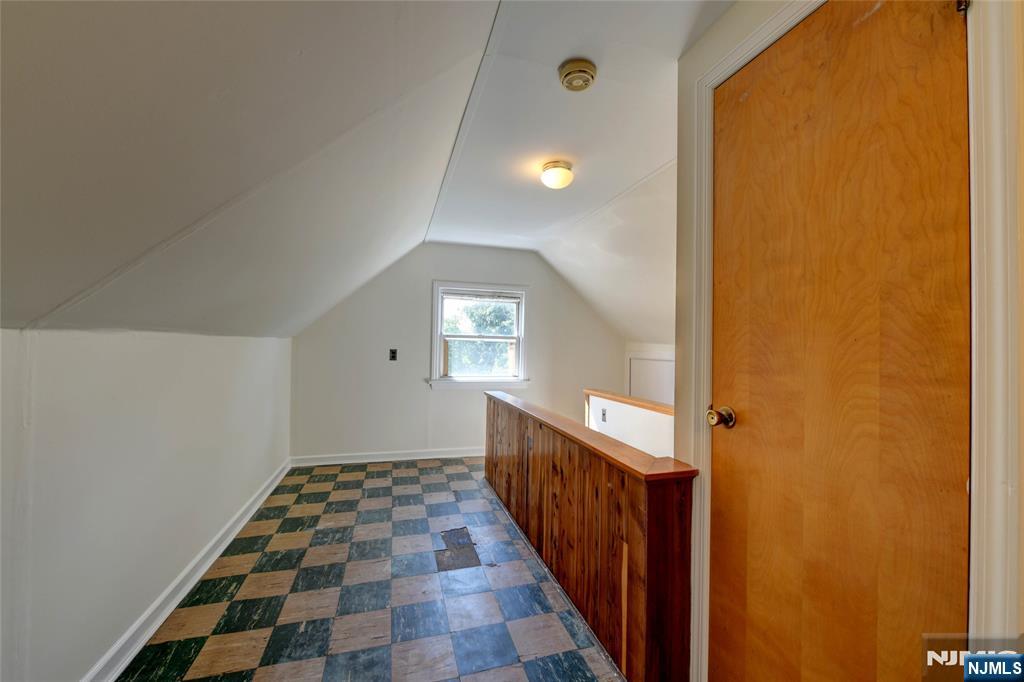 8 Tyler Court Property Photo 15