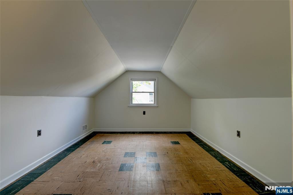 8 Tyler Court Property Photo 16