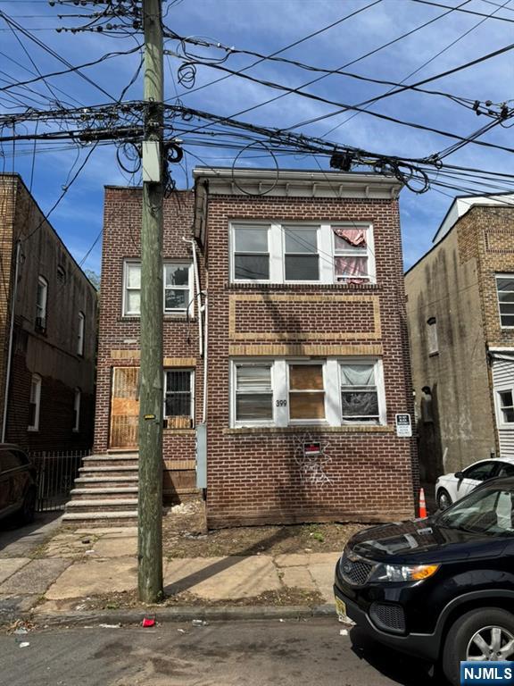 399 15th Street Property Photo 1