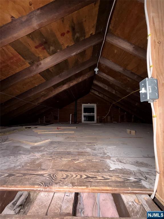 101 Rochelle Avenue 2nd Floor Property Photo 20