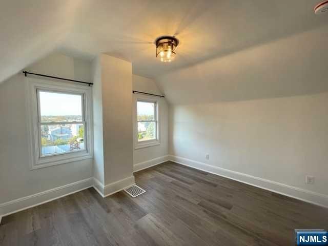 21 Livingston Avenue 2nd Fl Property Photo 20