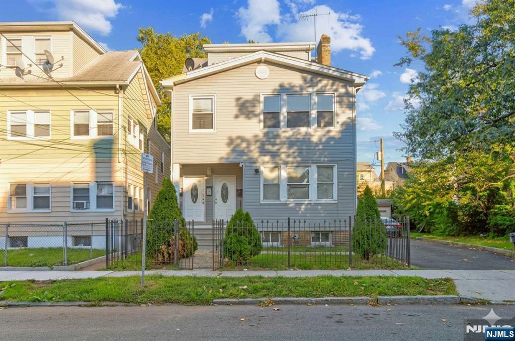 98 Goodwin Avenue Property Photo 2