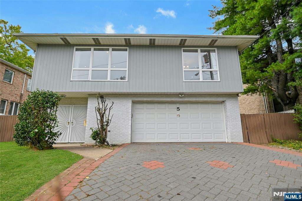 5 8th Street Property Photo 1