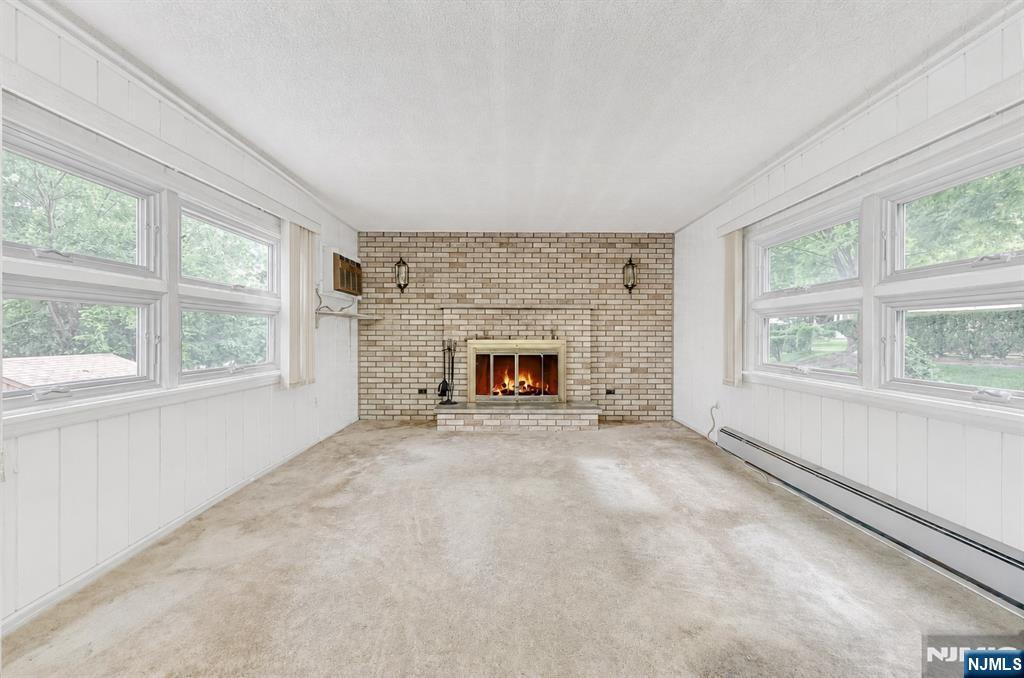 105 Arnot Place Property Photo 4