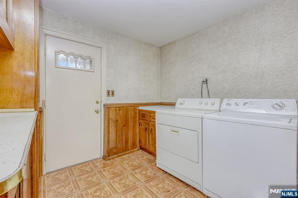 105 Arnot Place Property Photo 10