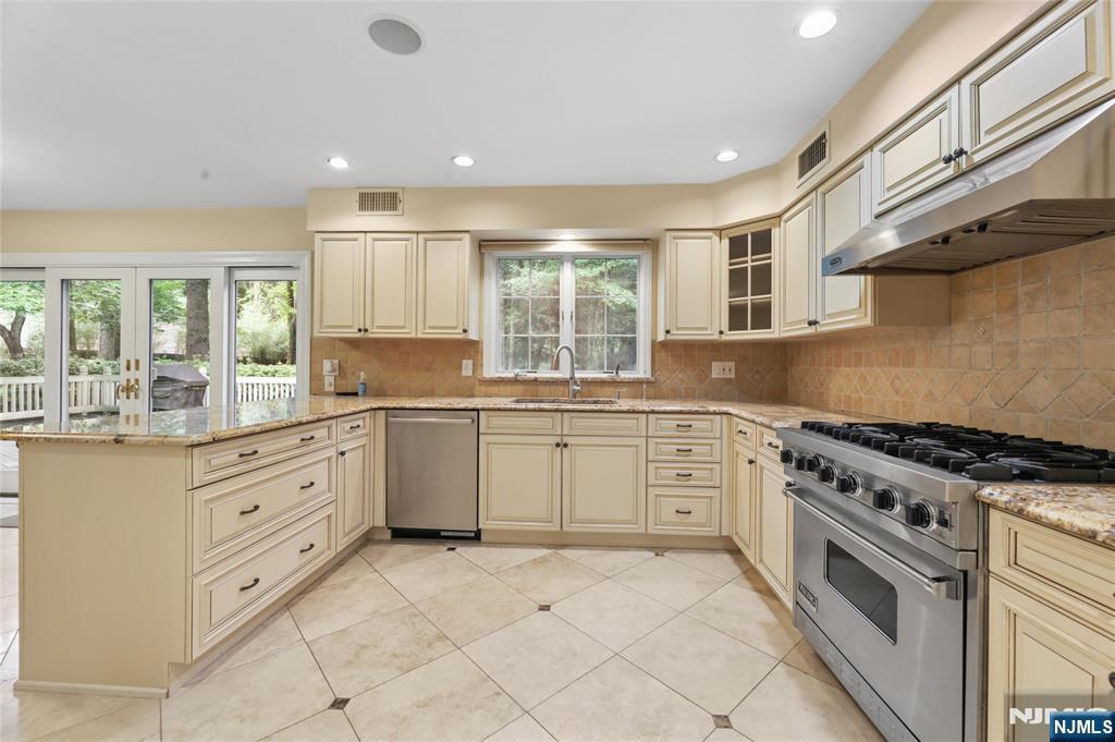 1 Frasco Lane Property Photo 12