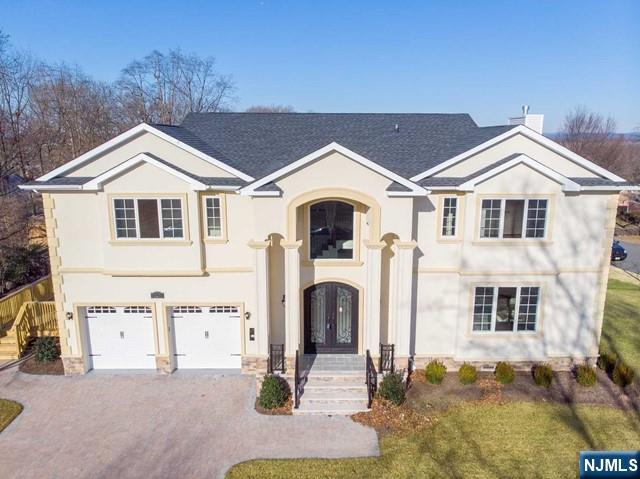 223 Hillcrest Drive
