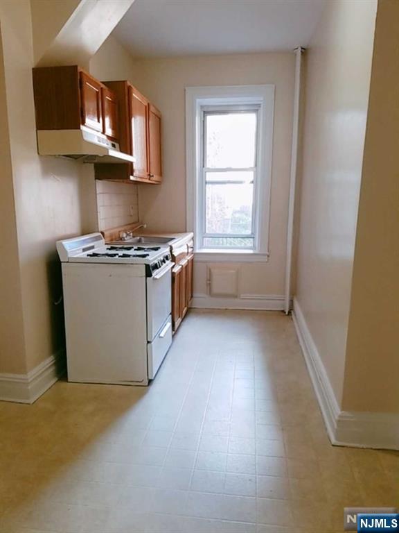 30 Harriet Avenue 2c Property Photo 3