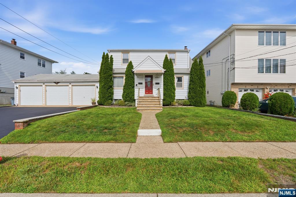 120 Campbell Avenue Property Photo 1