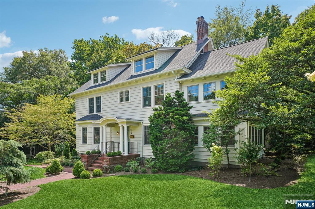 150 Gordonhurst Avenue Property Photo 1