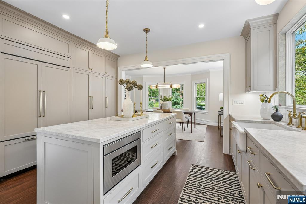 150 Gordonhurst Avenue Property Photo 19