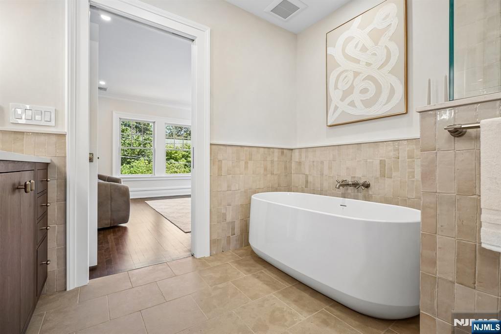 150 Gordonhurst Avenue Property Photo 28