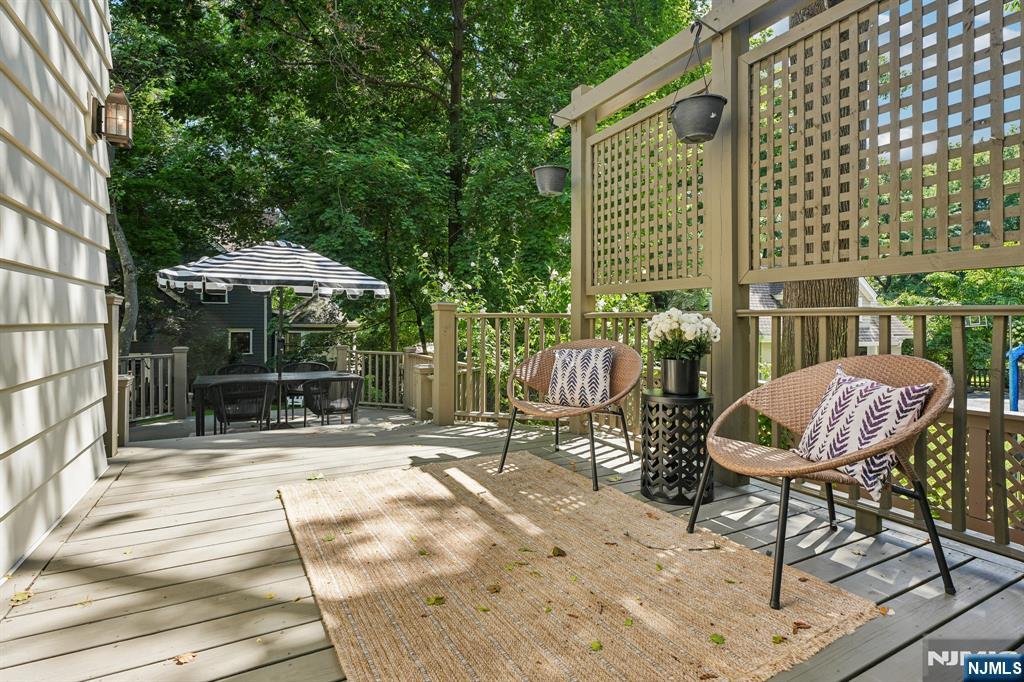 150 Gordonhurst Avenue Property Photo 44