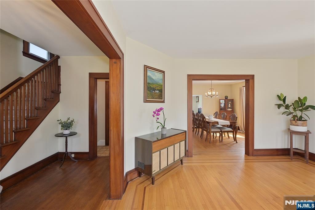 656 Orchard Street Property Photo 4
