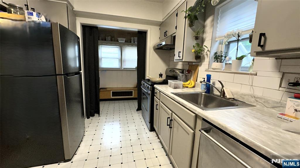 415 Main Street Property Photo 9