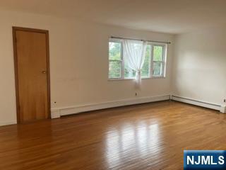 417 2nd Street 2nd Floor Property Photo 2