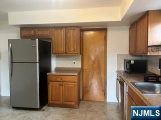 417 2nd Street 2nd Floor Property Photo 4