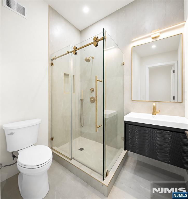 61 Ross Avenue Property Photo 13